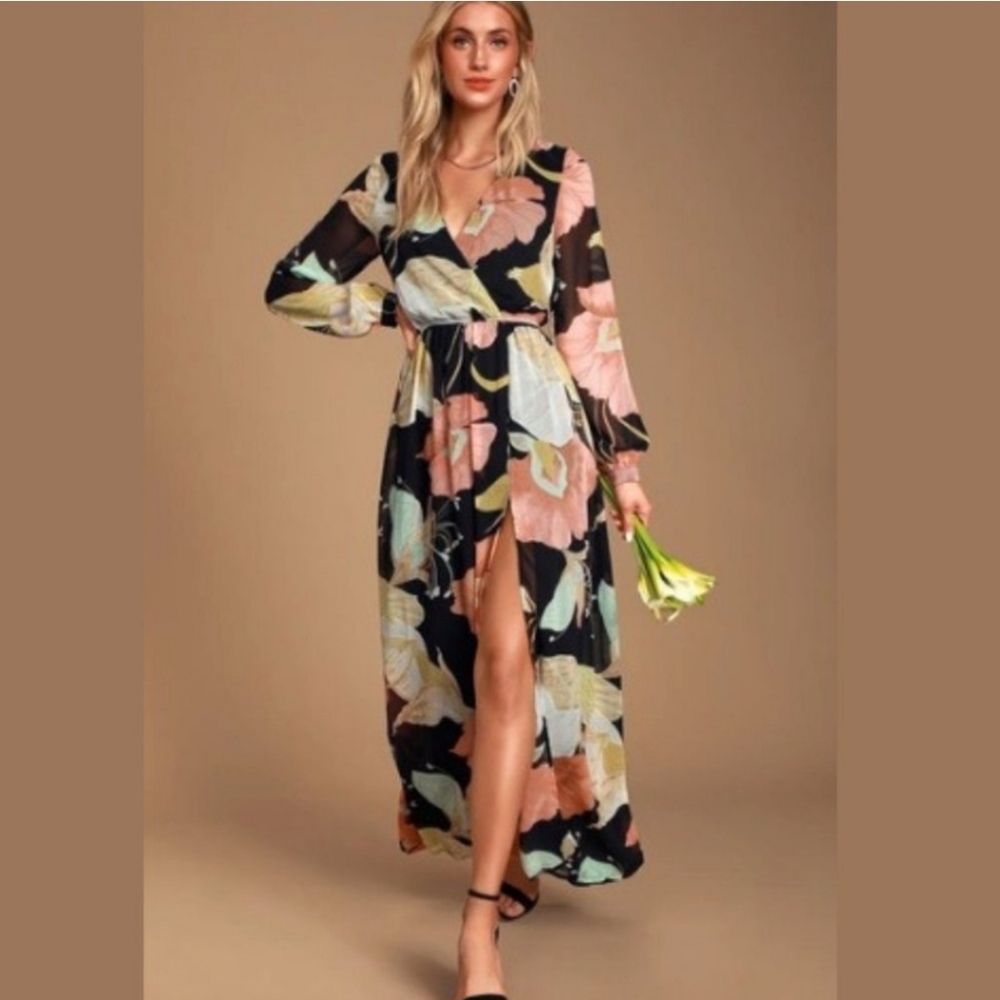 Lulus Women's Wondrous Water Lilies Black Floral Print Maxi Dress - M